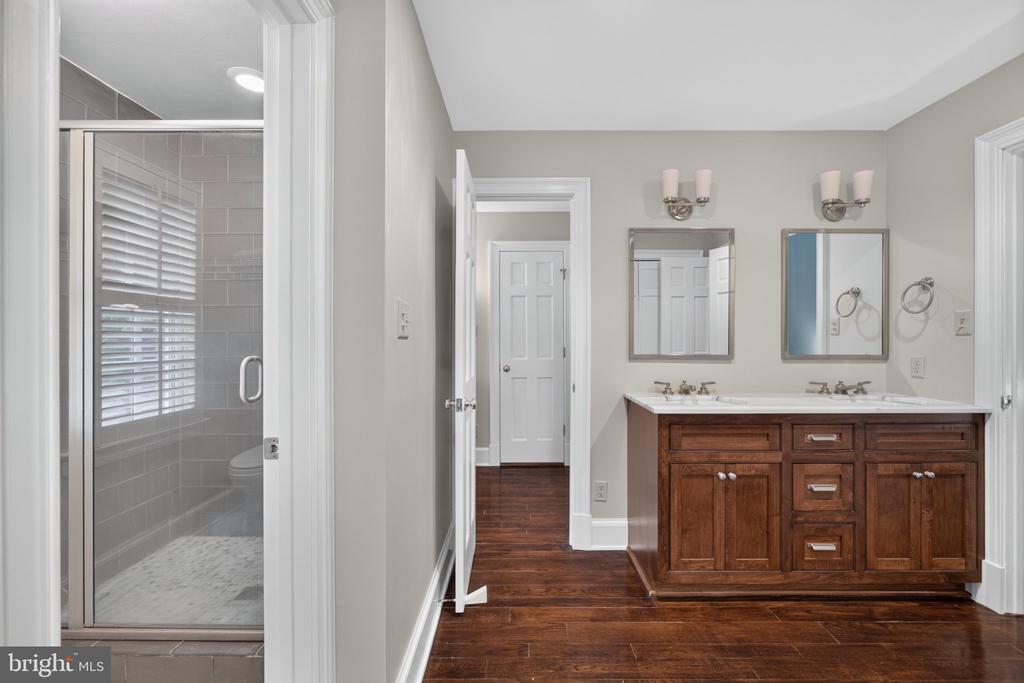 1108 SHALLOW ROAD