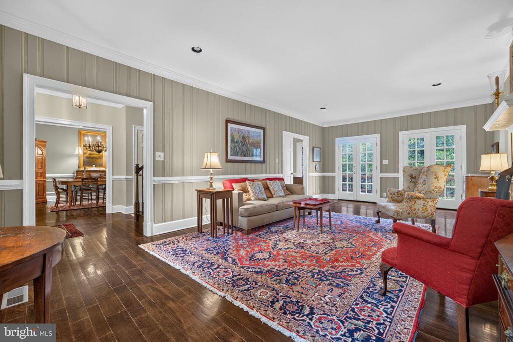 1108 SHALLOW ROAD