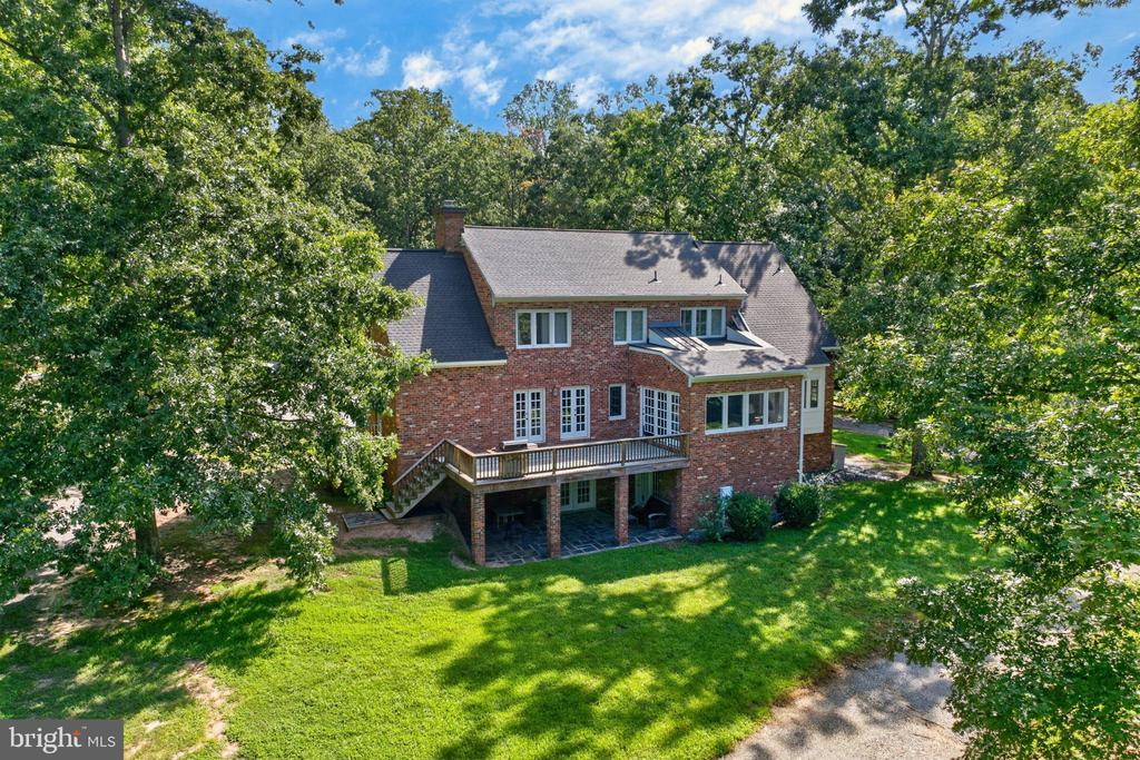 1108 SHALLOW ROAD