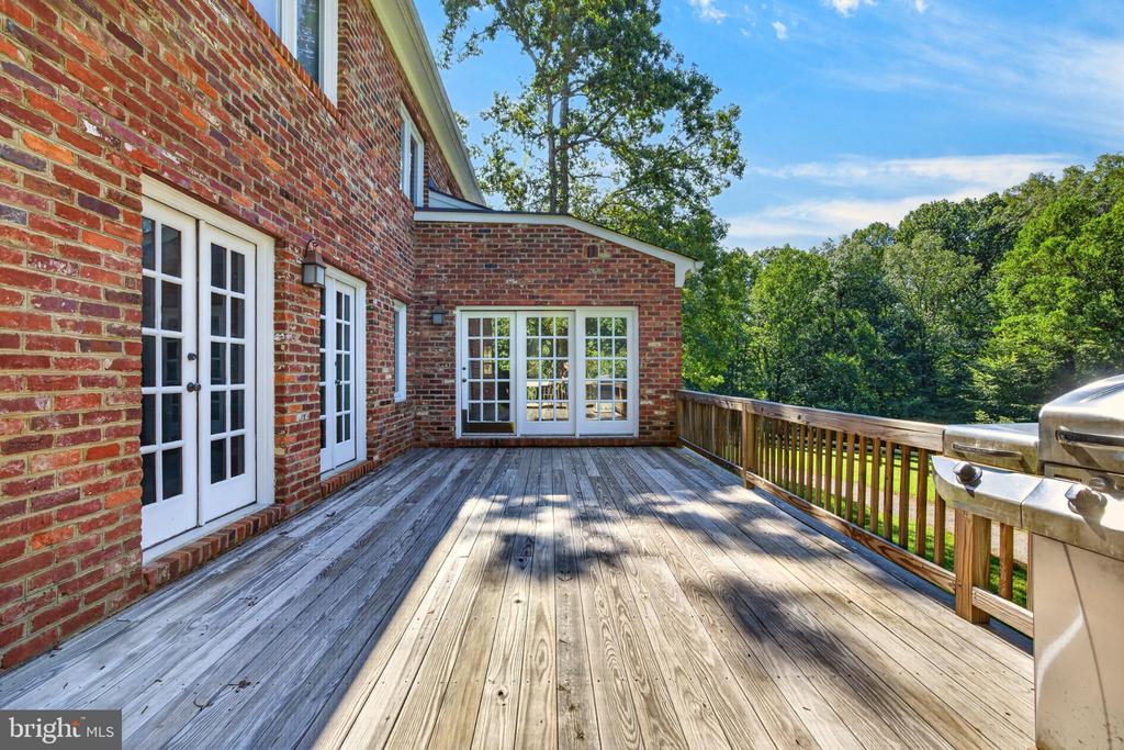 1108 SHALLOW ROAD