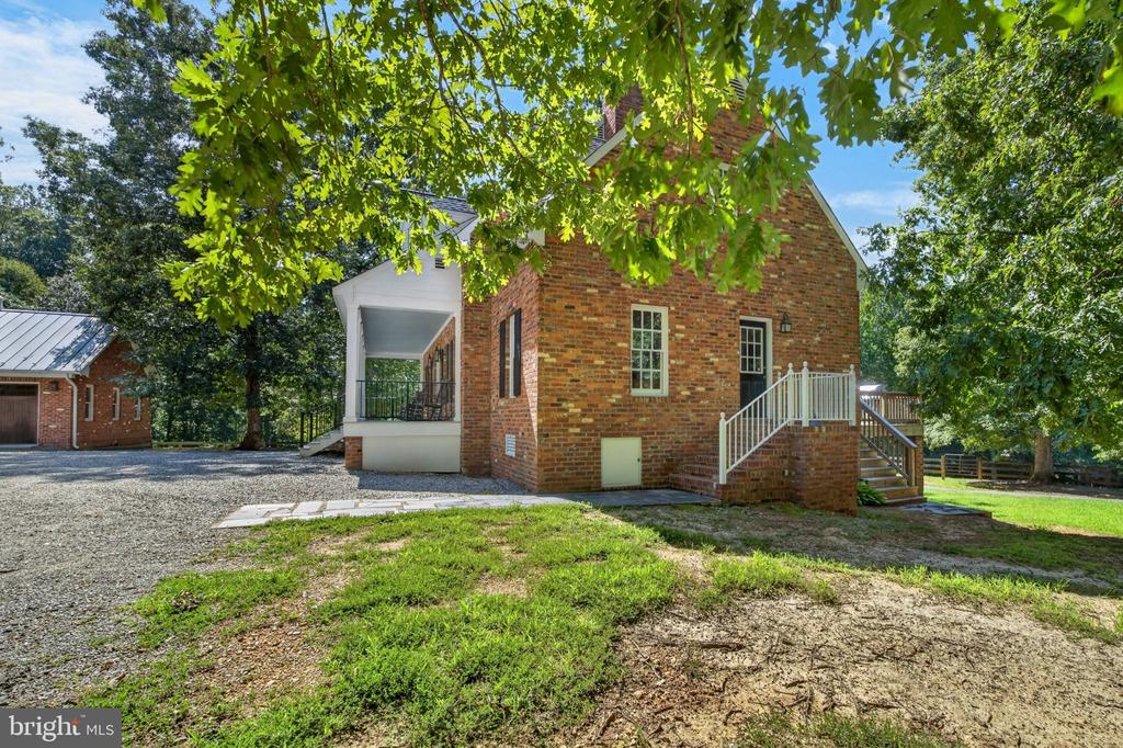 1108 SHALLOW ROAD