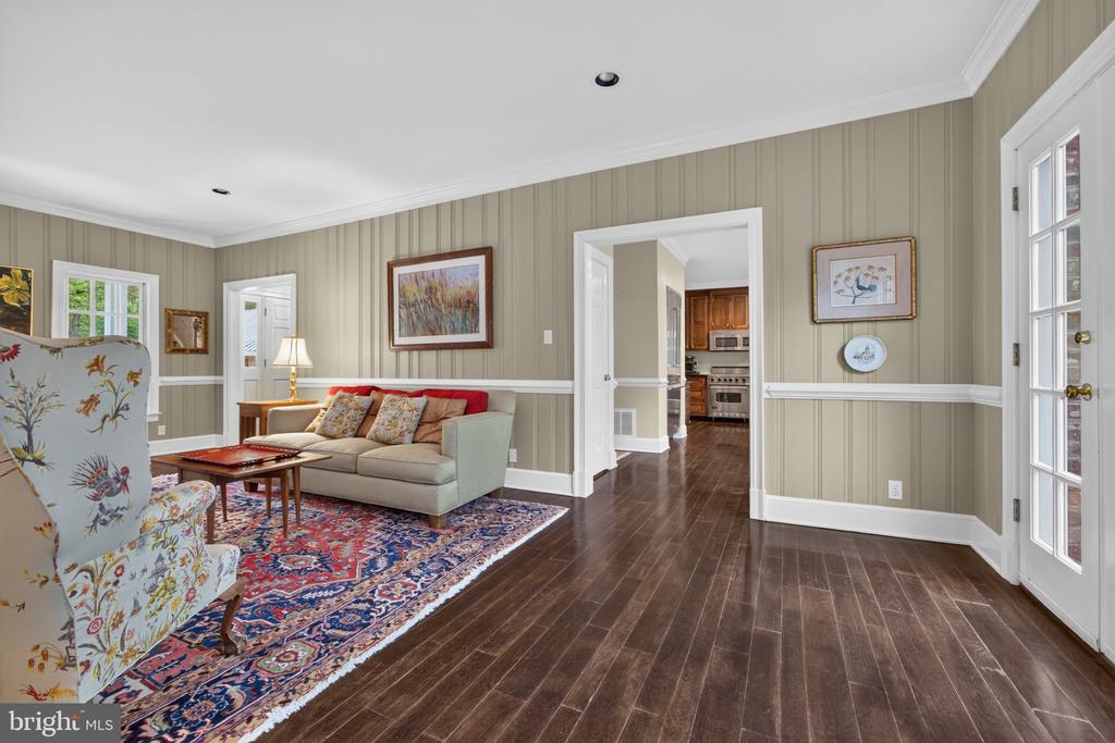 1108 SHALLOW ROAD