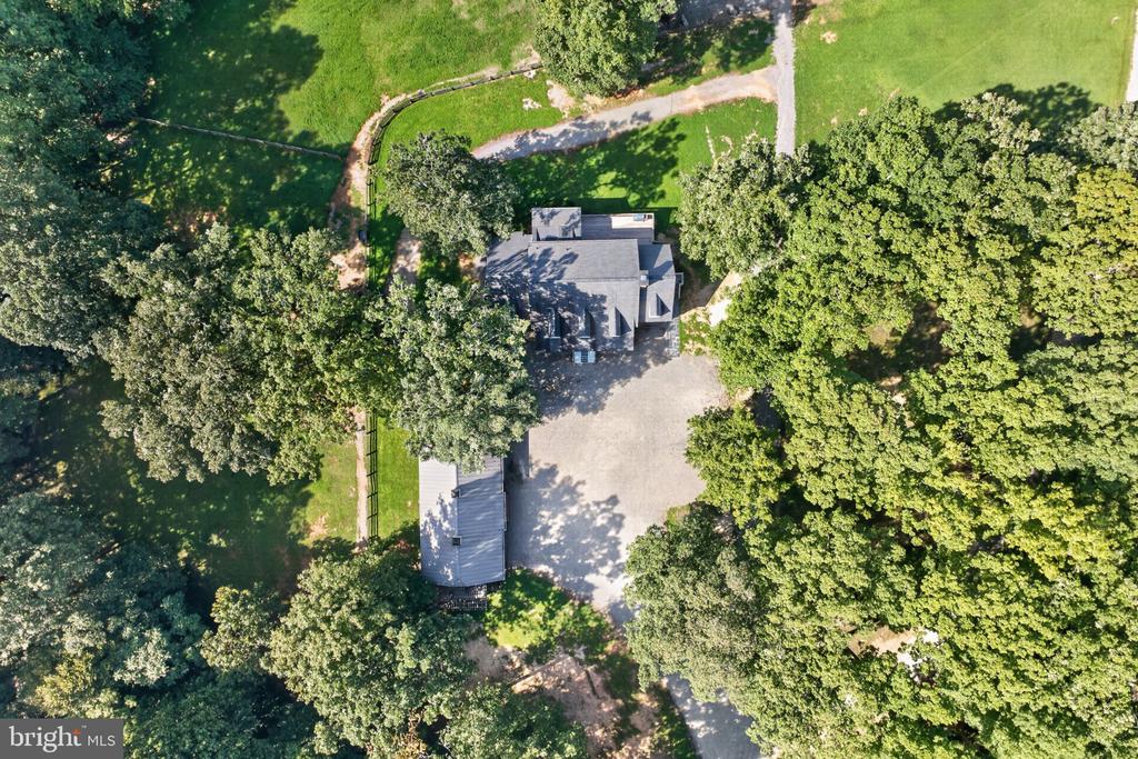 1108 SHALLOW ROAD