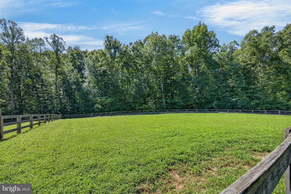 1108 SHALLOW ROAD