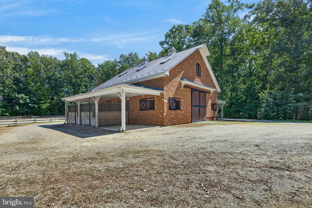 1108 SHALLOW ROAD