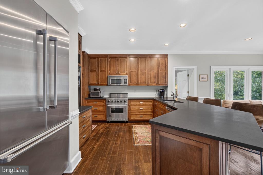 1108 SHALLOW ROAD
