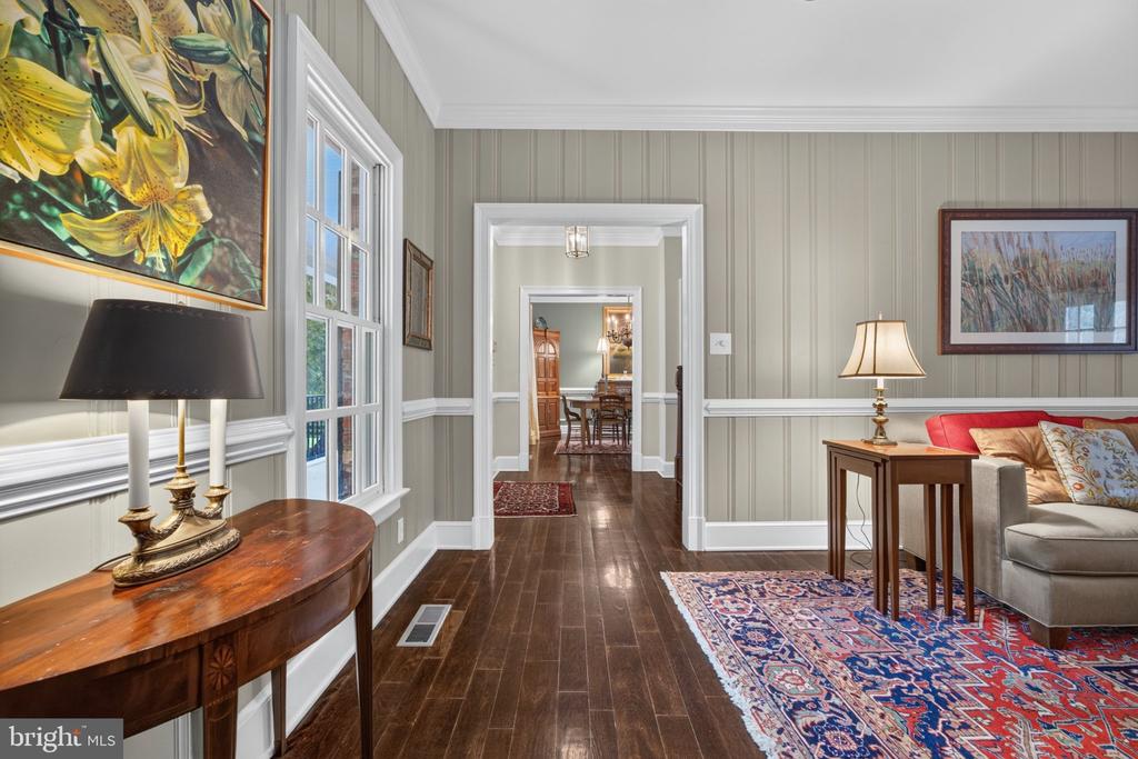 1108 SHALLOW ROAD