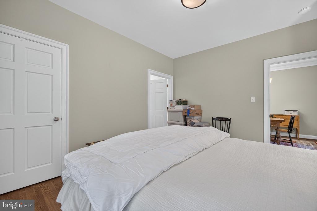 1108 SHALLOW ROAD