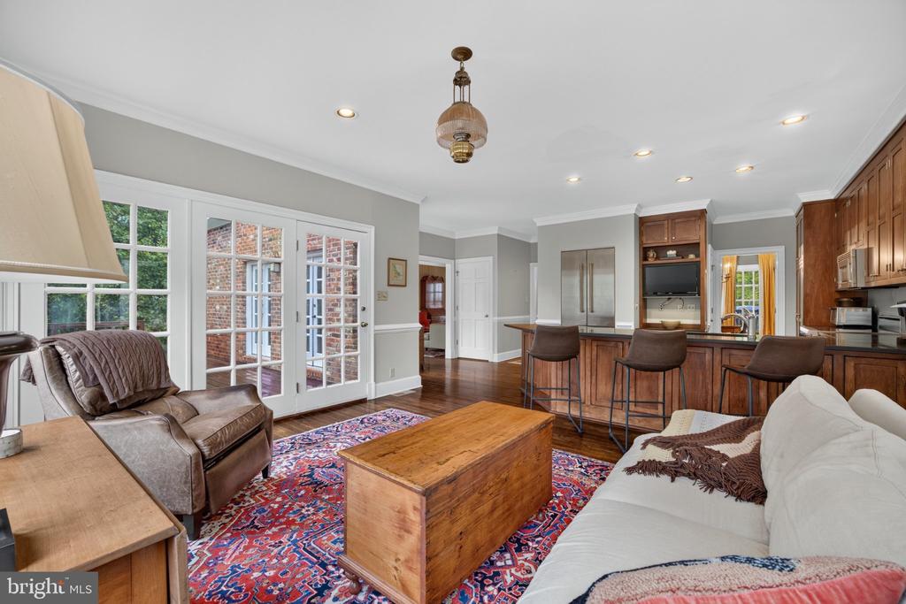 1108 SHALLOW ROAD