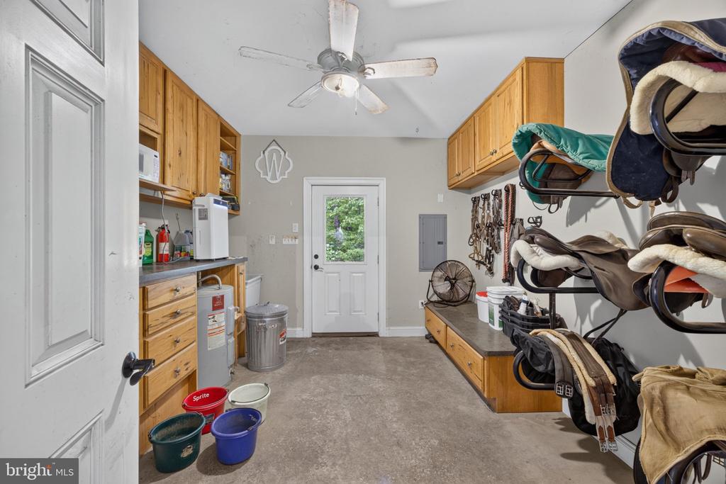 1108 SHALLOW ROAD