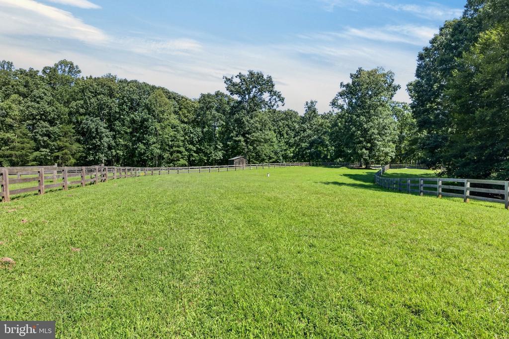 1108 SHALLOW ROAD