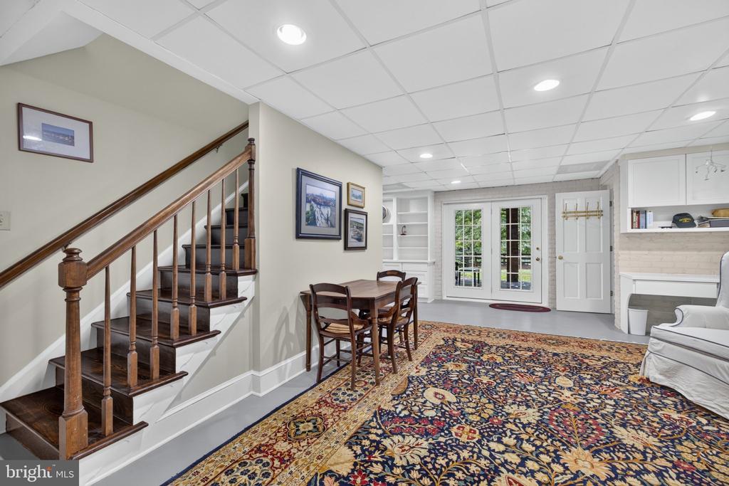 1108 SHALLOW ROAD
