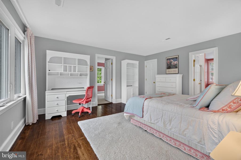 1108 SHALLOW ROAD
