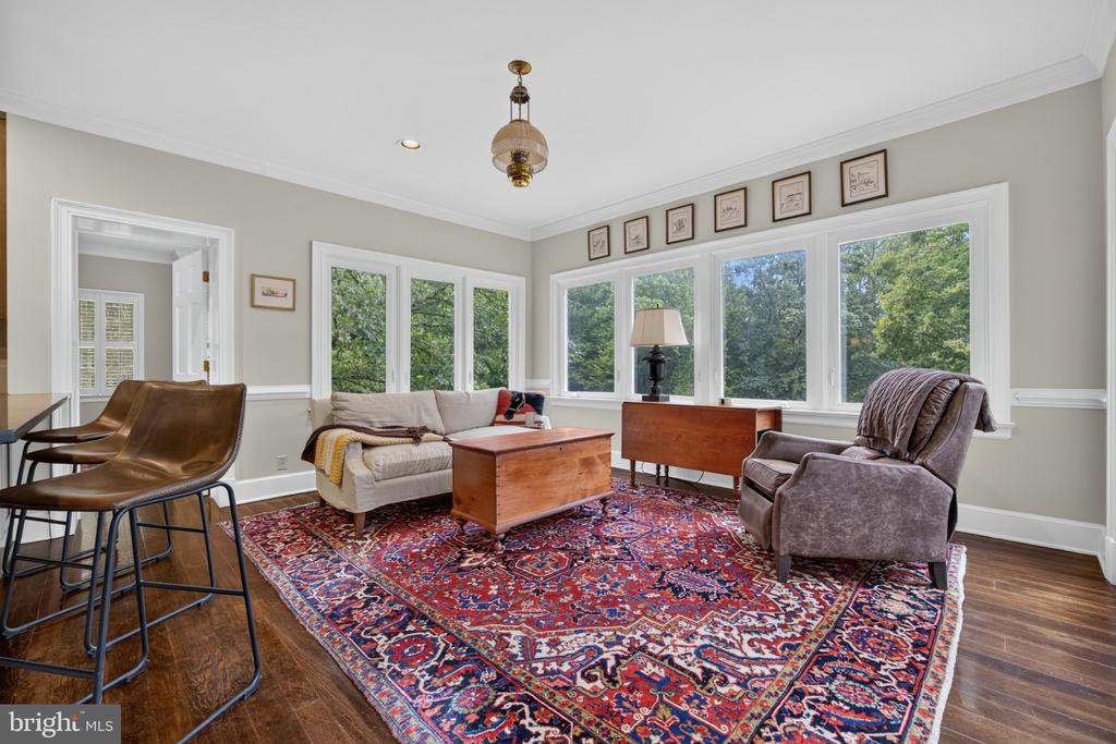 1108 SHALLOW ROAD