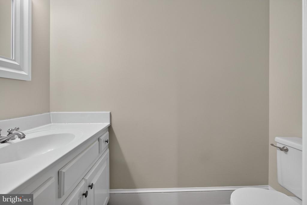 1108 SHALLOW ROAD