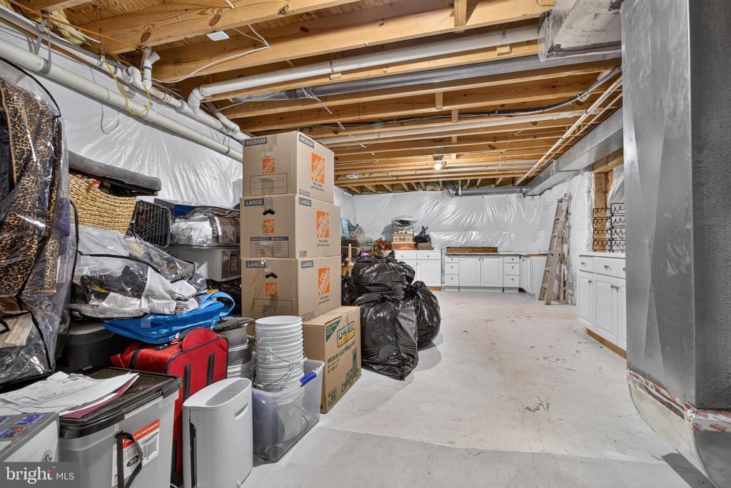 11004 LAFORCE LANE
