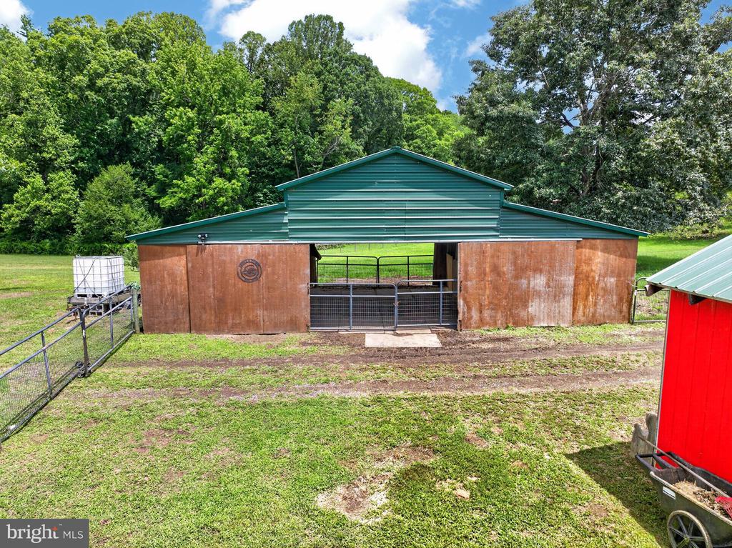 11004 LAFORCE LANE