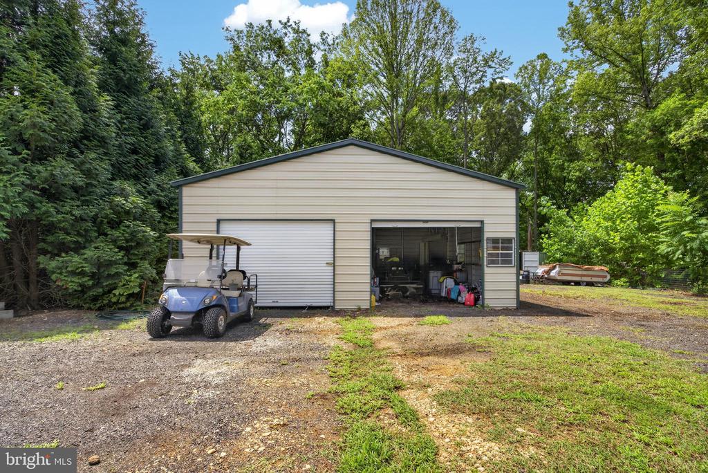 11004 LAFORCE LANE