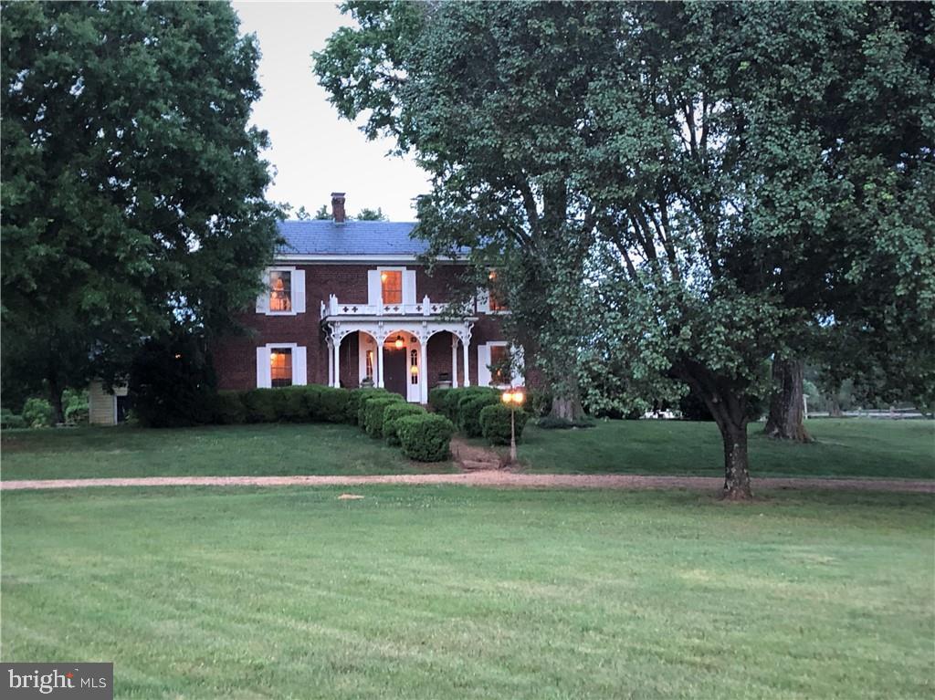 562 NEWCOMB BRIDGE RD