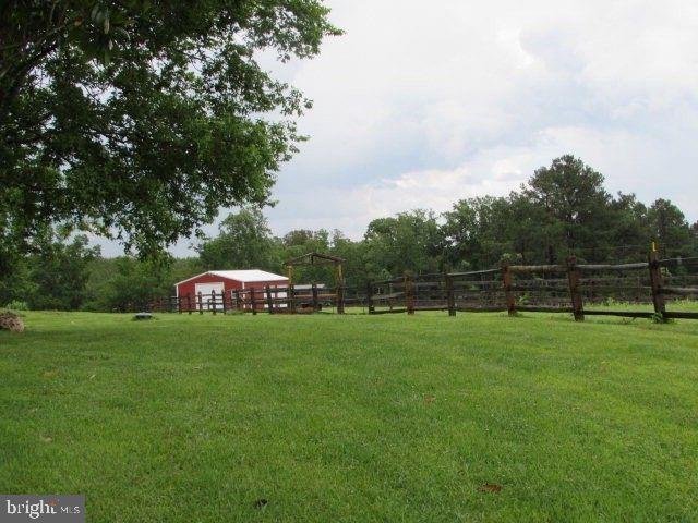 562 NEWCOMB BRIDGE RD