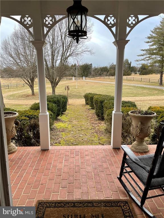 562 NEWCOMB BRIDGE RD
