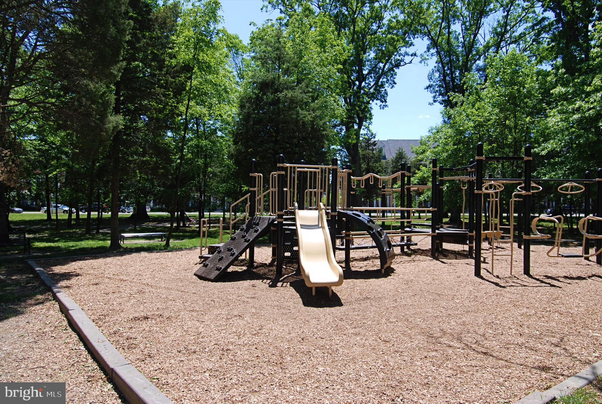 22858 GOLDSBOROUGH TERRACE