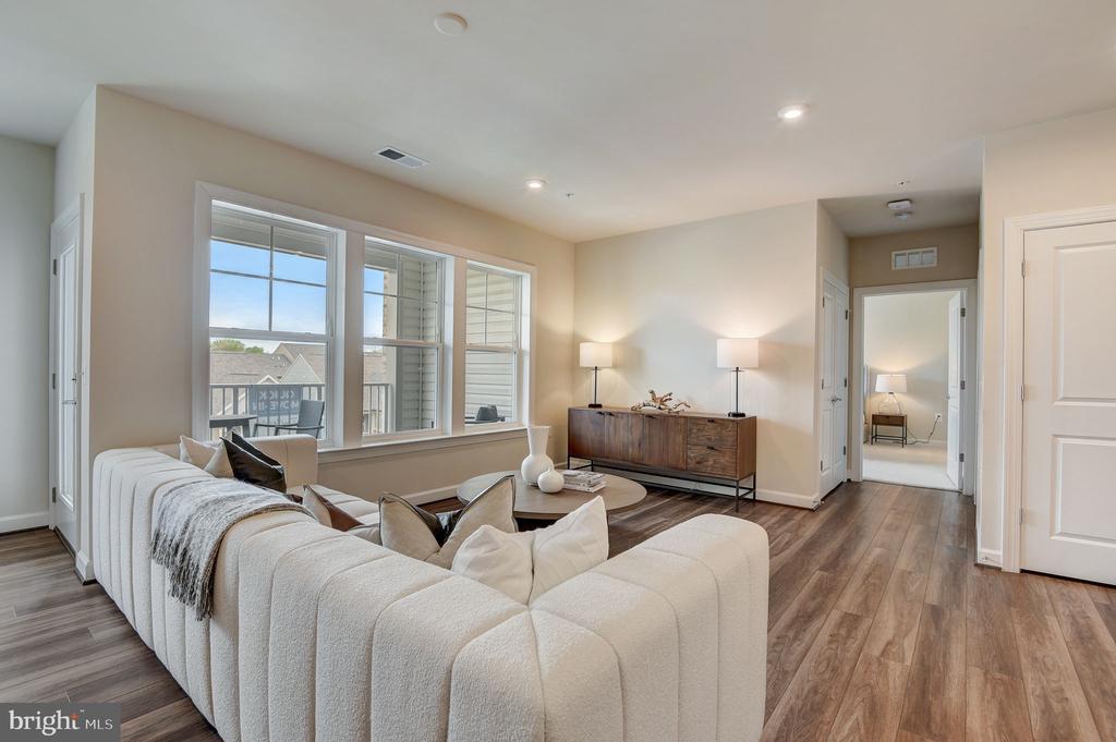 21914 HAWKSBILL HIGH CIRCLE 30403