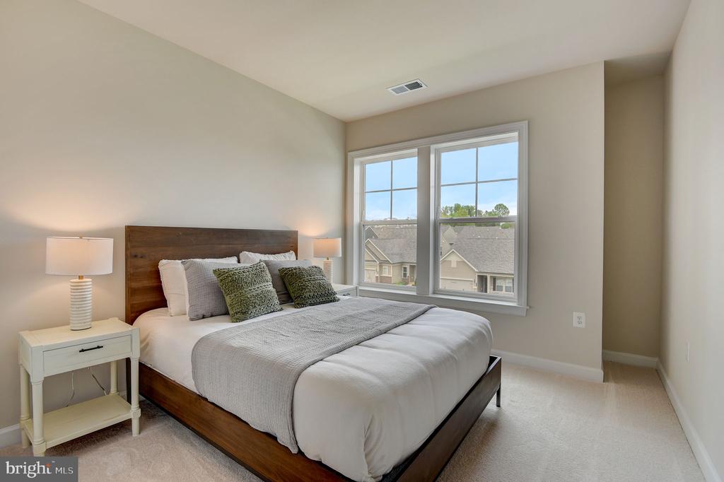21914 HAWKSBILL HIGH CIRCLE 30403