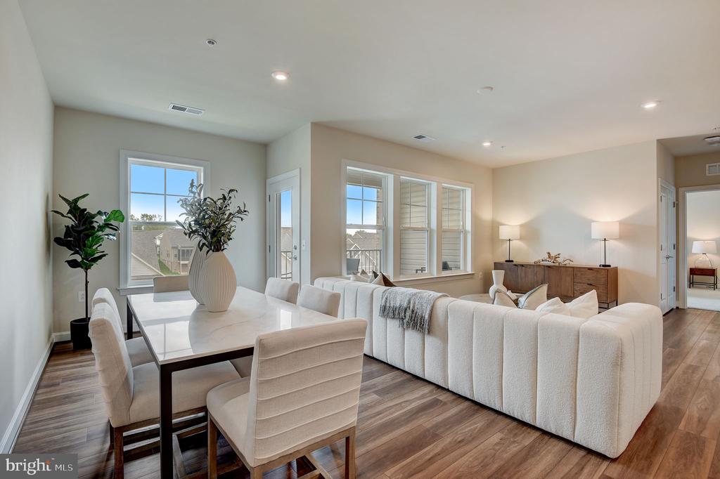 21914 HAWKSBILL HIGH CIRCLE 30403