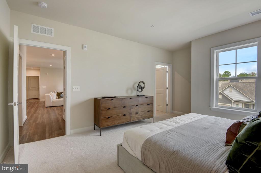 21914 HAWKSBILL HIGH CIRCLE 30403