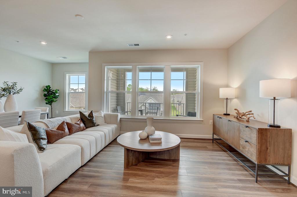 21914 HAWKSBILL HIGH CIRCLE 30403