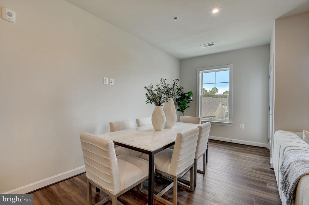 21914 HAWKSBILL HIGH CIRCLE 30403