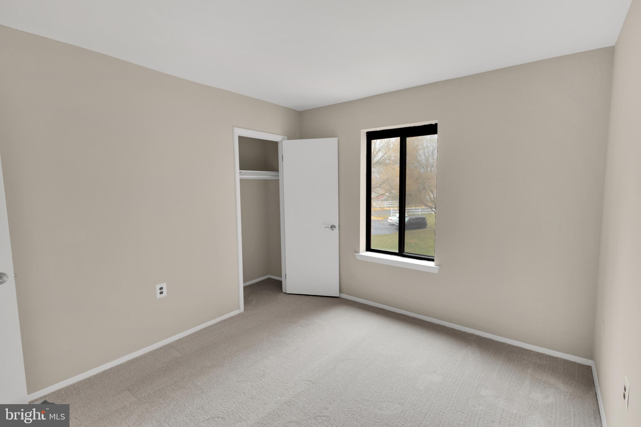 125 CLUBHOUSE DRIVE T SW 10
