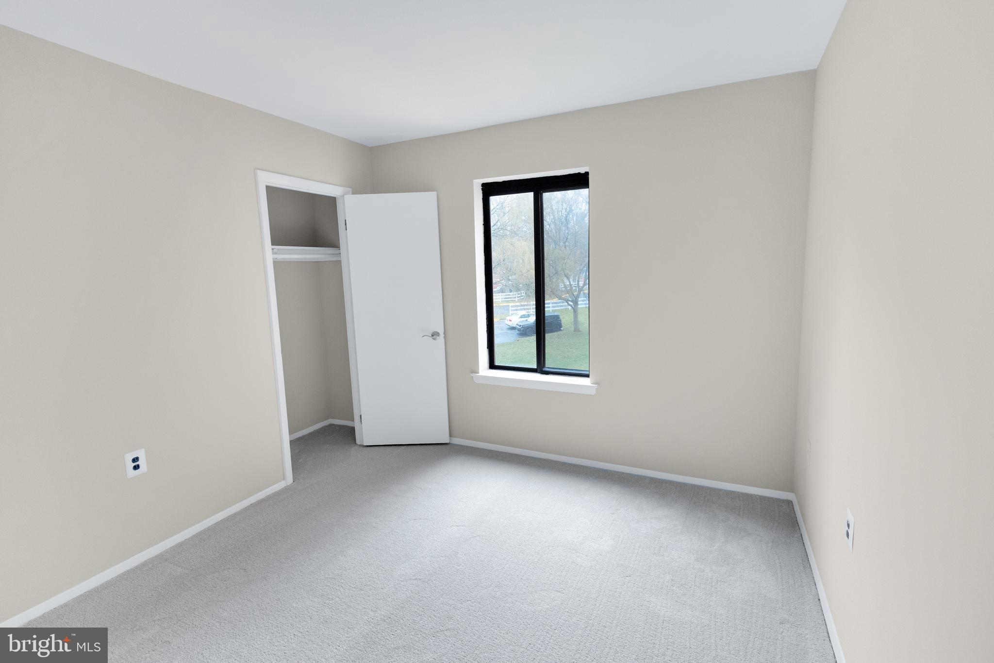 125 CLUBHOUSE DRIVE T SW 10