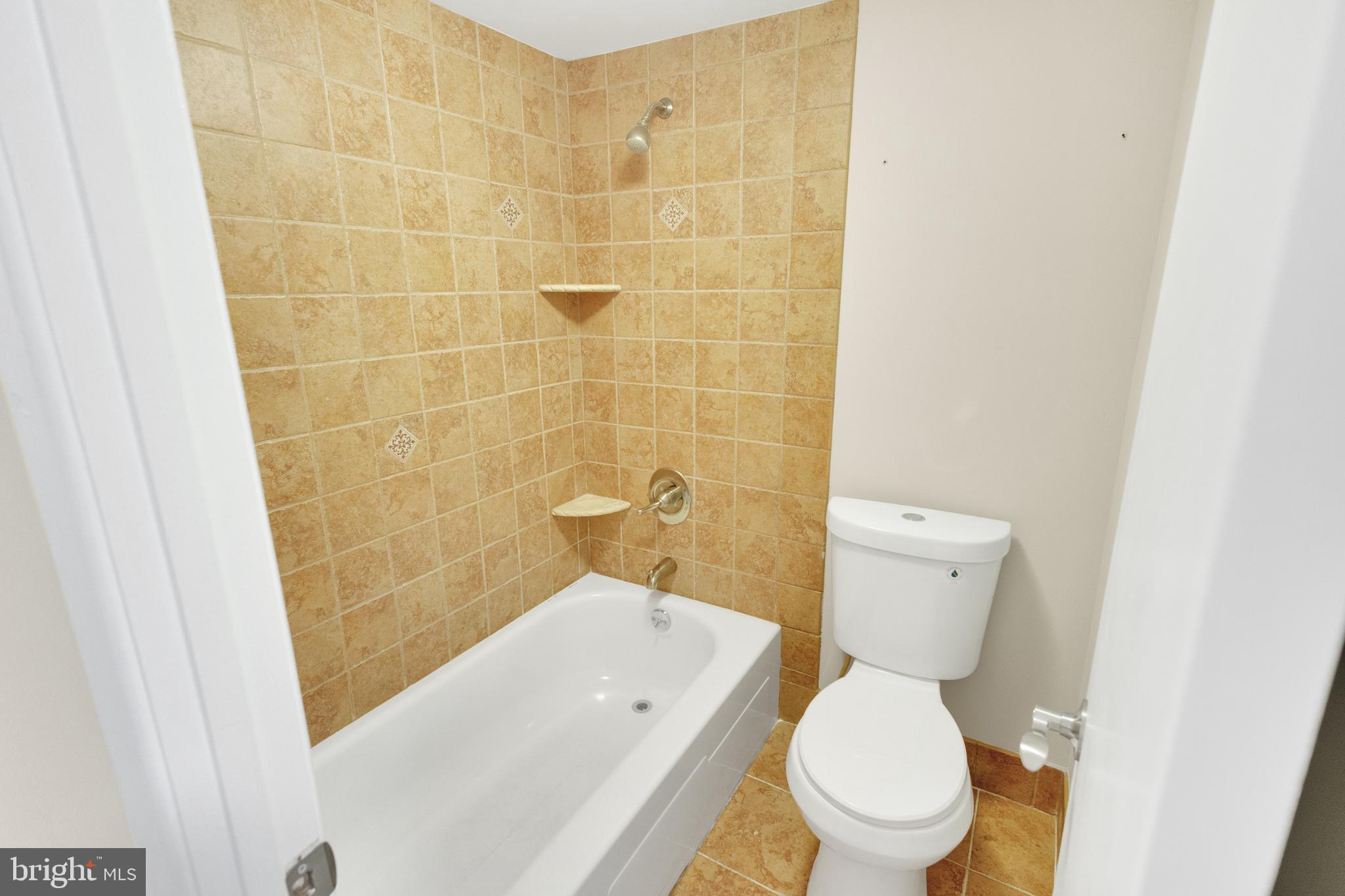 125 CLUBHOUSE DRIVE T SW 10