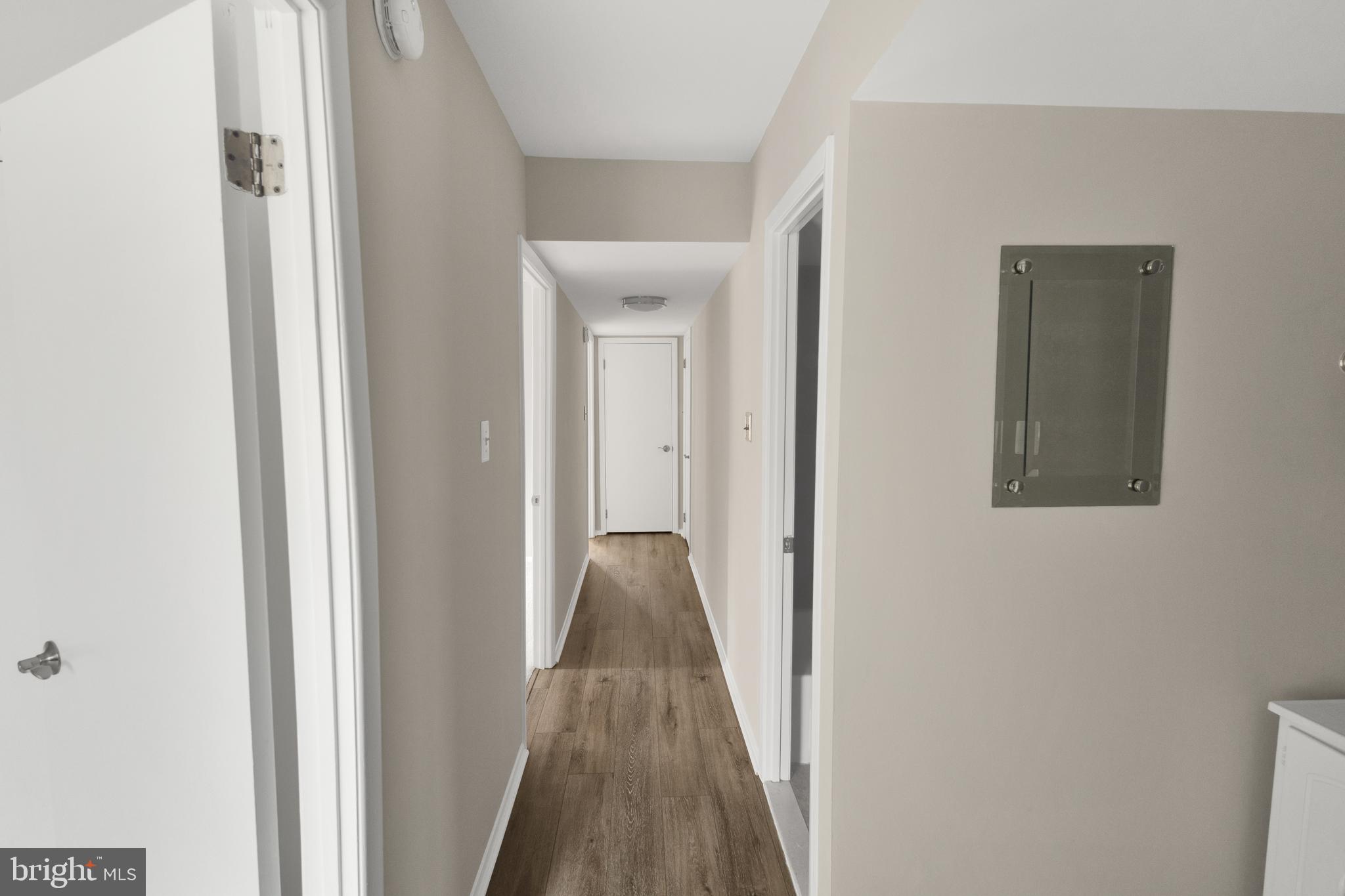 125 CLUBHOUSE DRIVE T SW 10