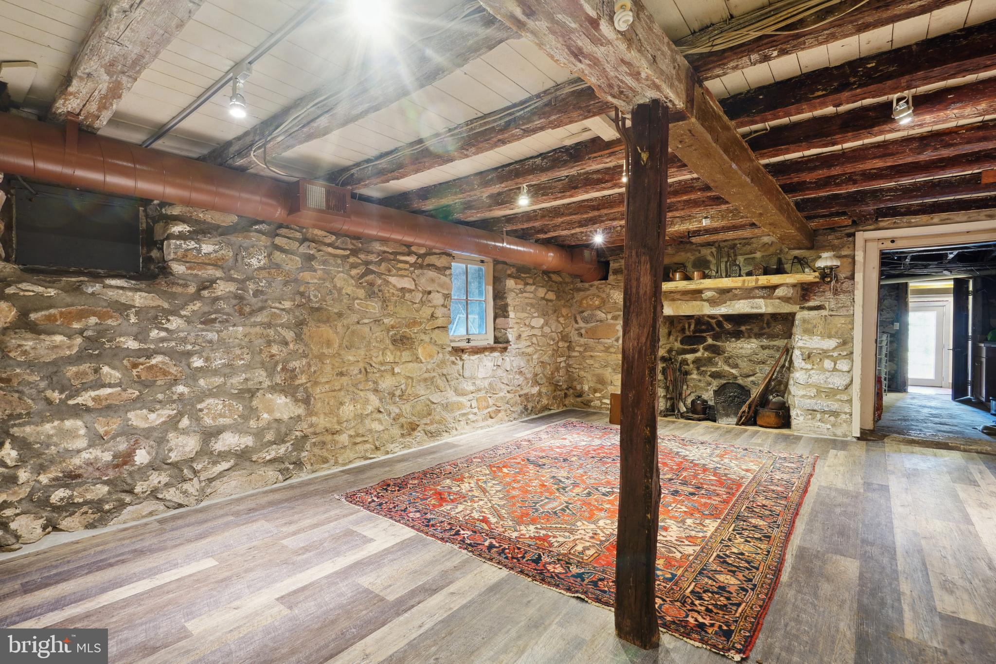 39595 WEATHERLEA FARM LANE