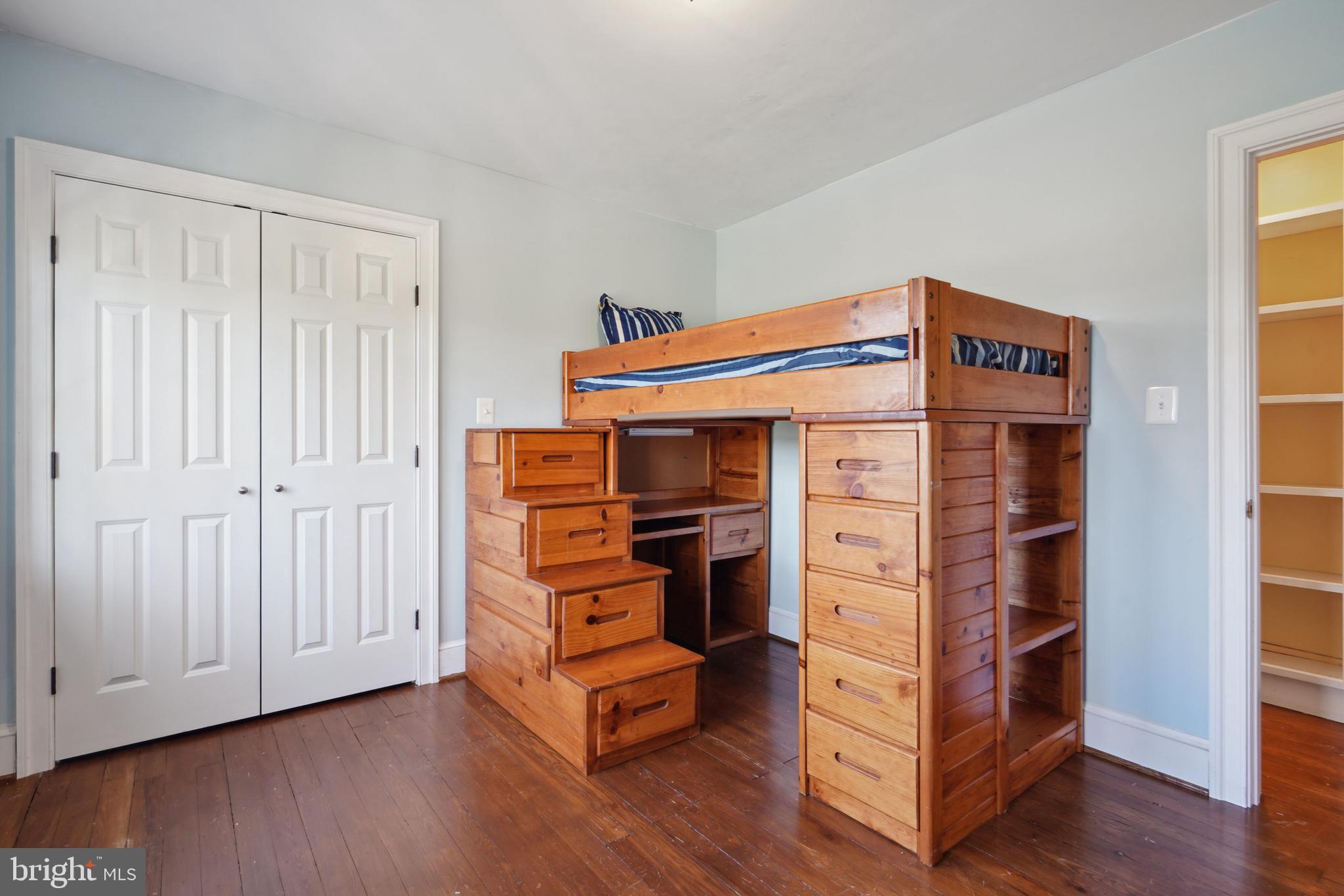 39595 WEATHERLEA FARM LANE