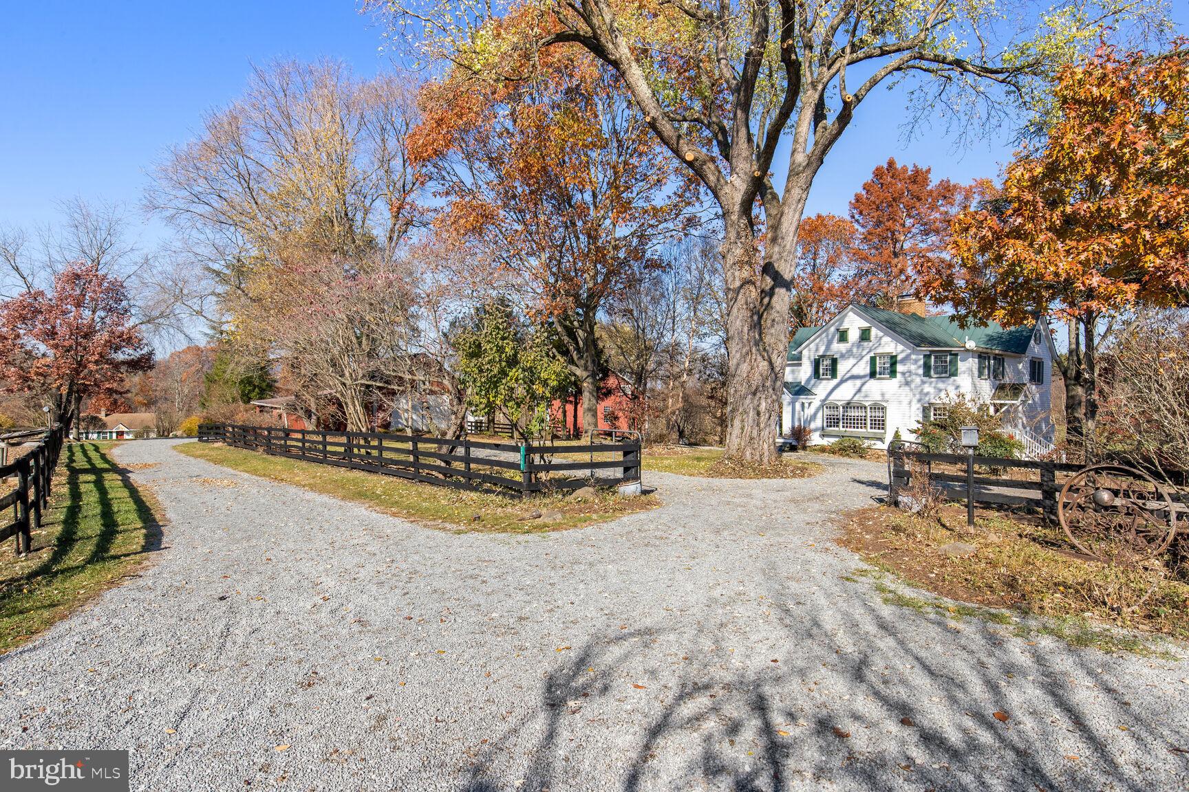 39595 WEATHERLEA FARM LANE