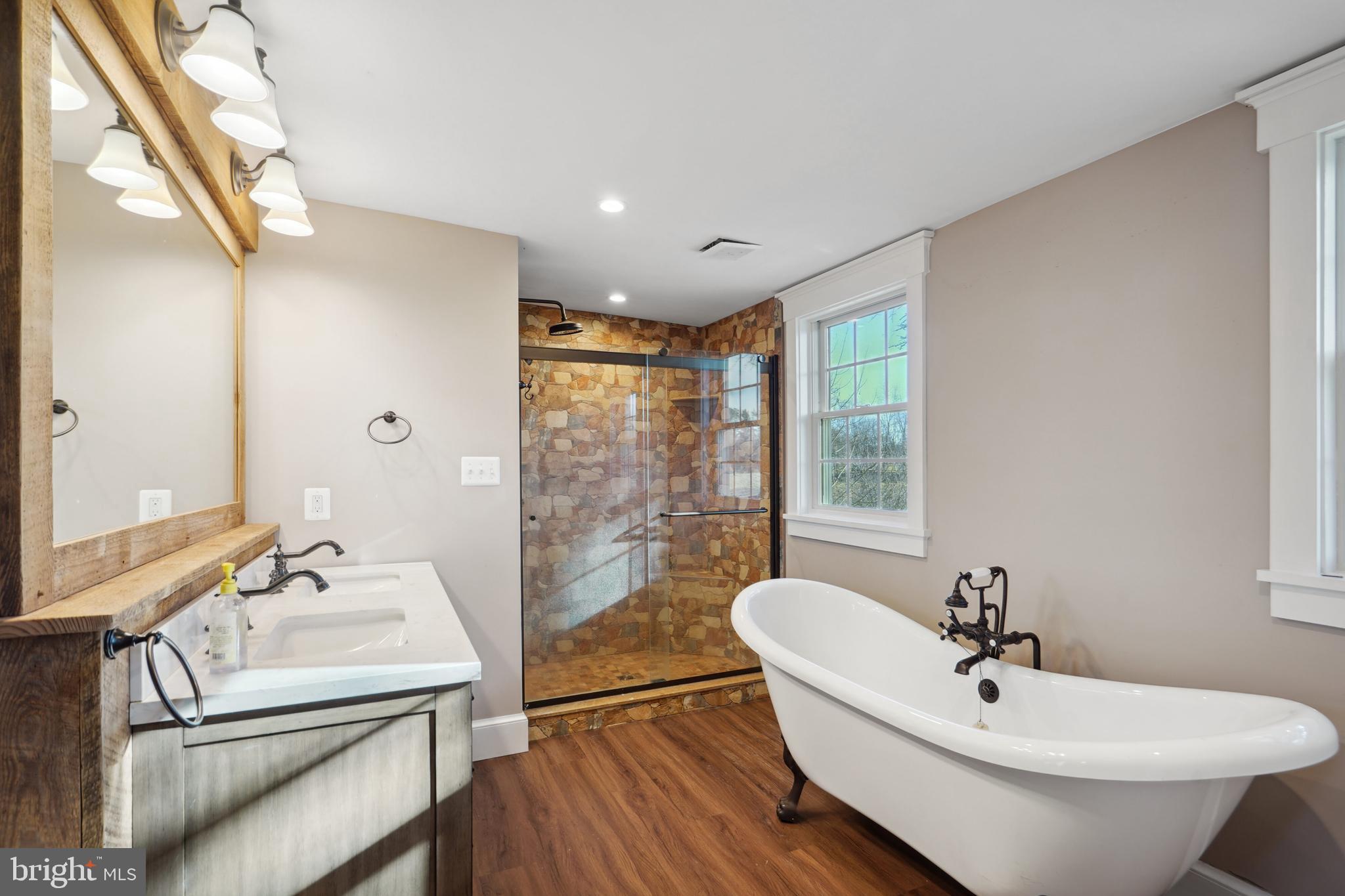 39595 WEATHERLEA FARM LANE