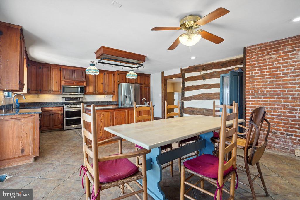 39595 WEATHERLEA FARM LANE