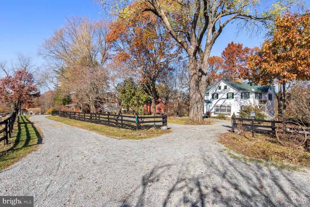 39595 WEATHERLEA FARM LANE