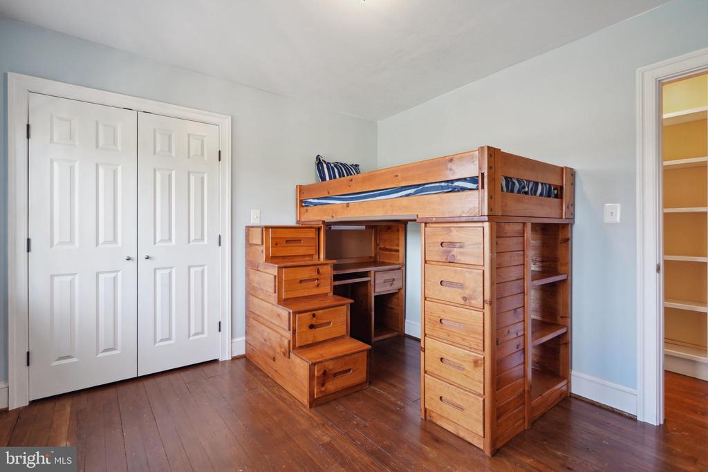 39595 WEATHERLEA FARM LANE