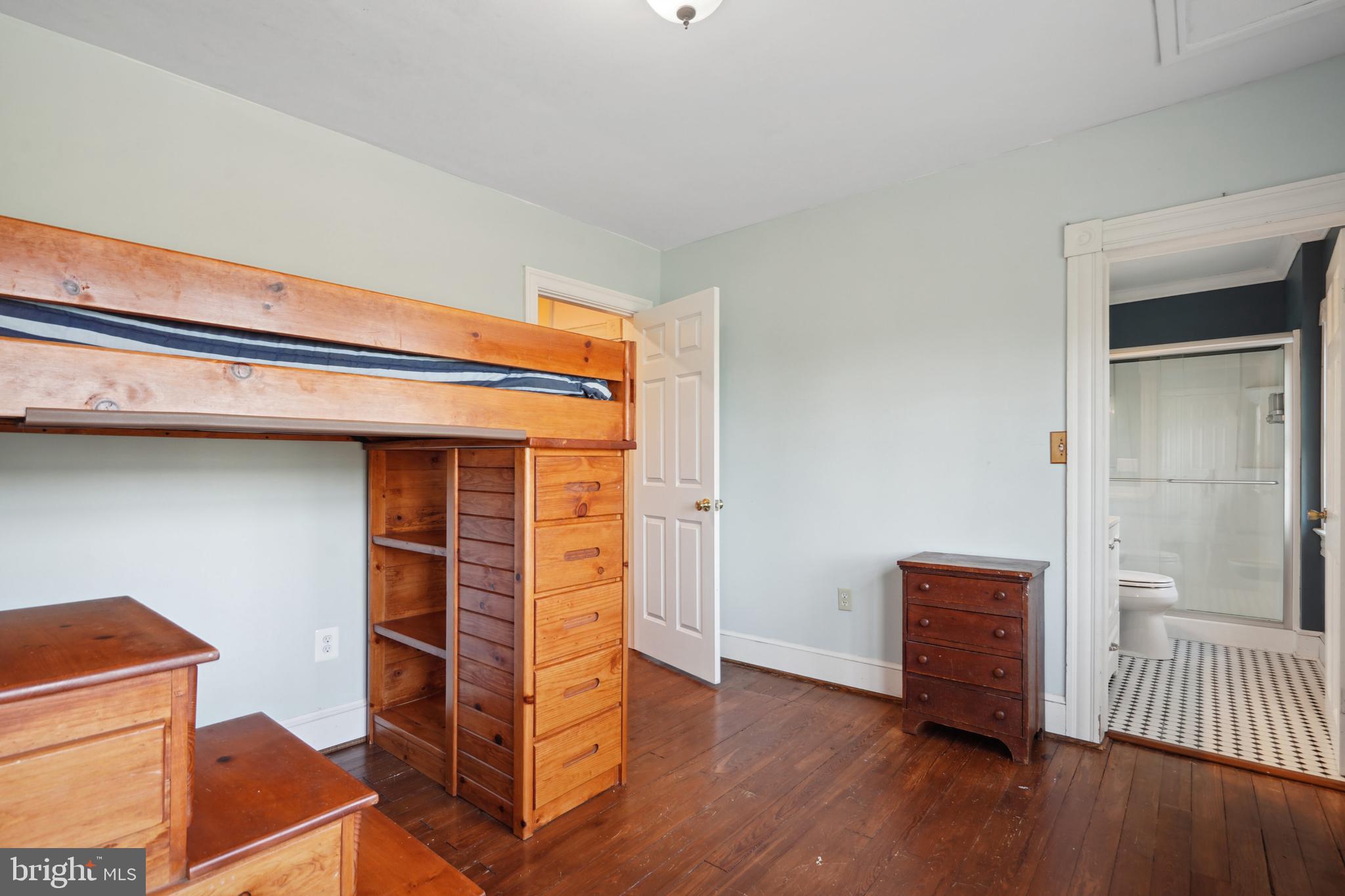 39595 WEATHERLEA FARM LANE