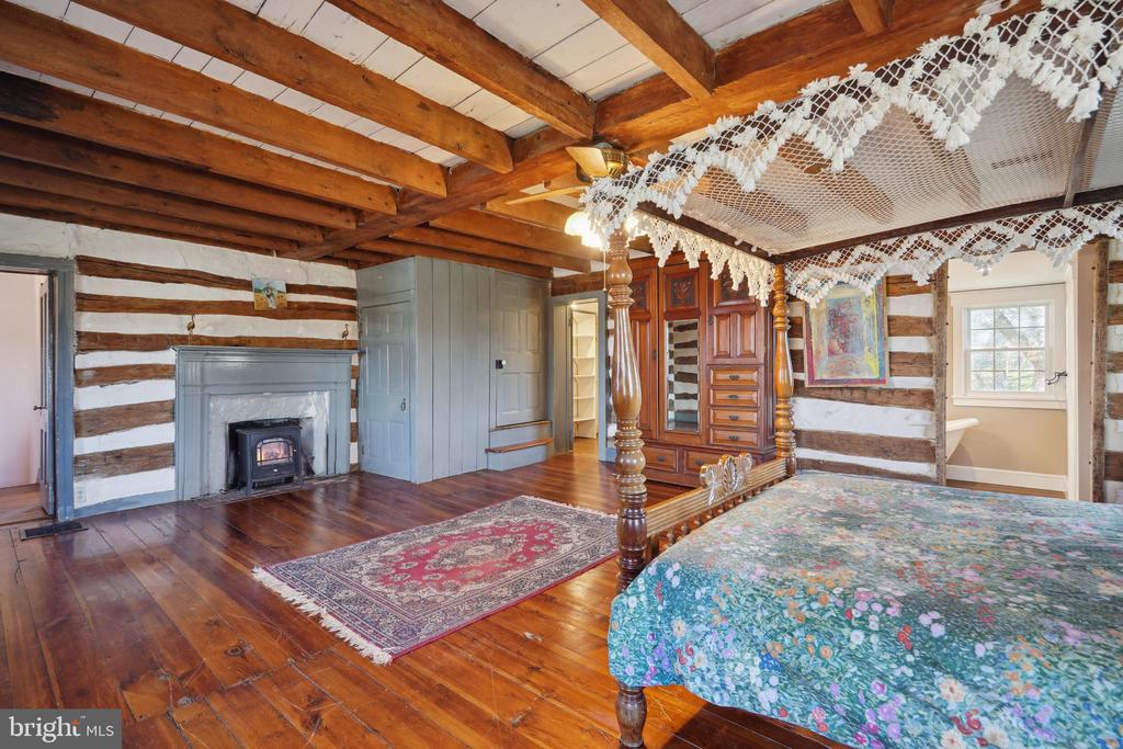 39595 WEATHERLEA FARM LANE