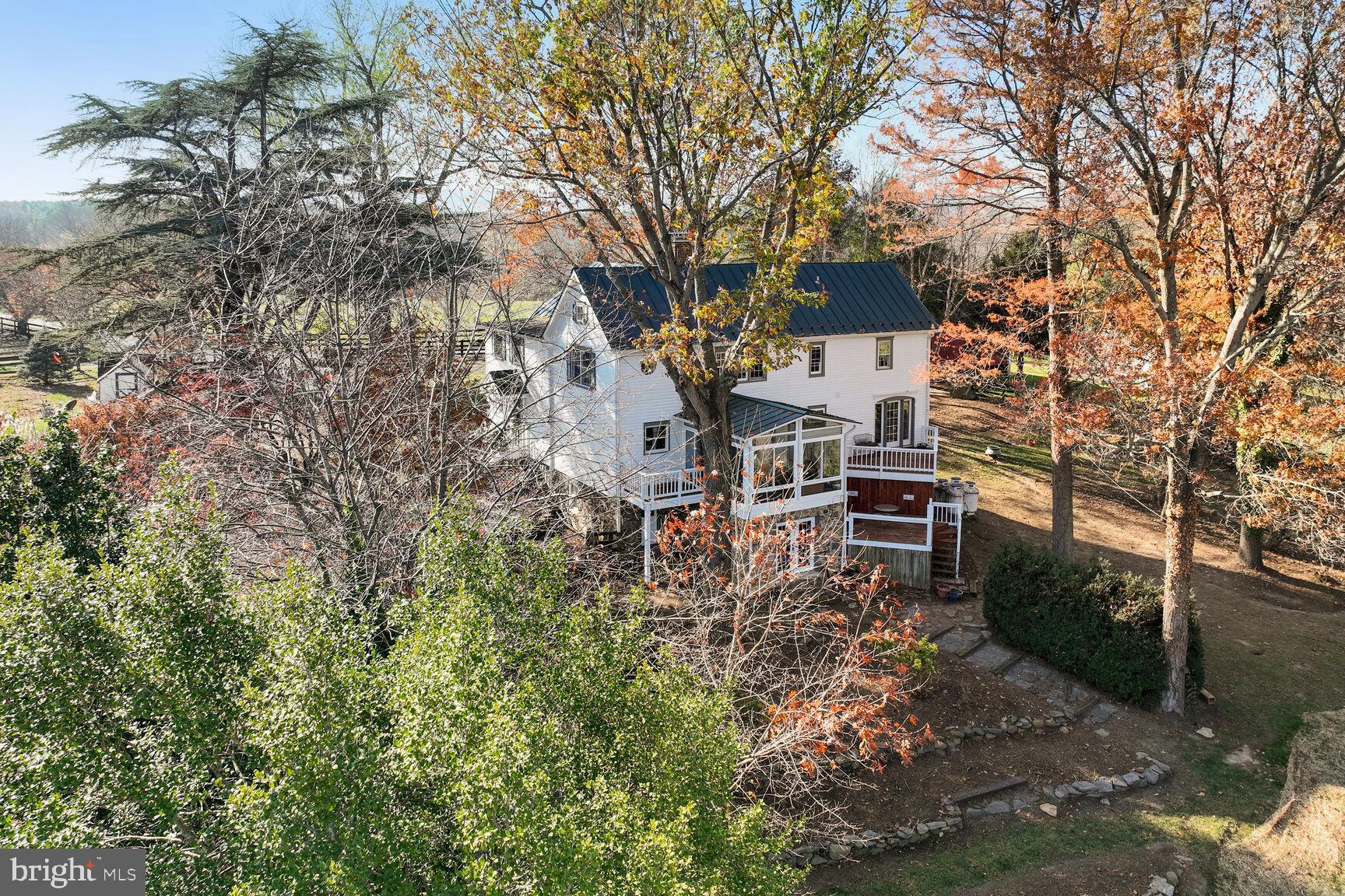 39595 WEATHERLEA FARM LANE