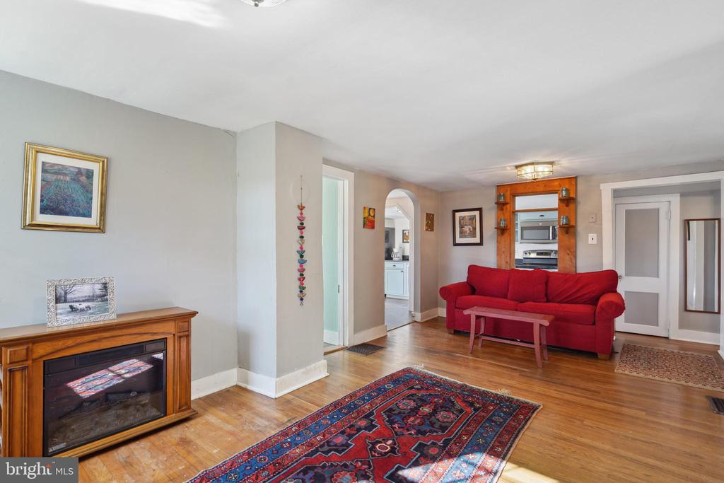 39595 WEATHERLEA FARM LANE