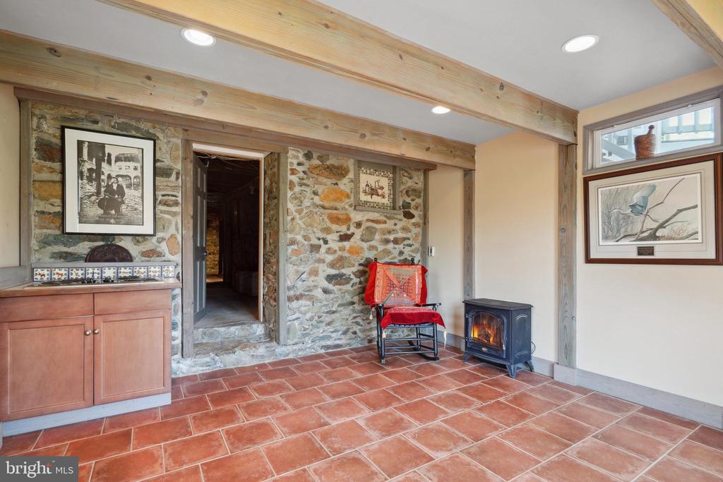 39595 WEATHERLEA FARM LANE