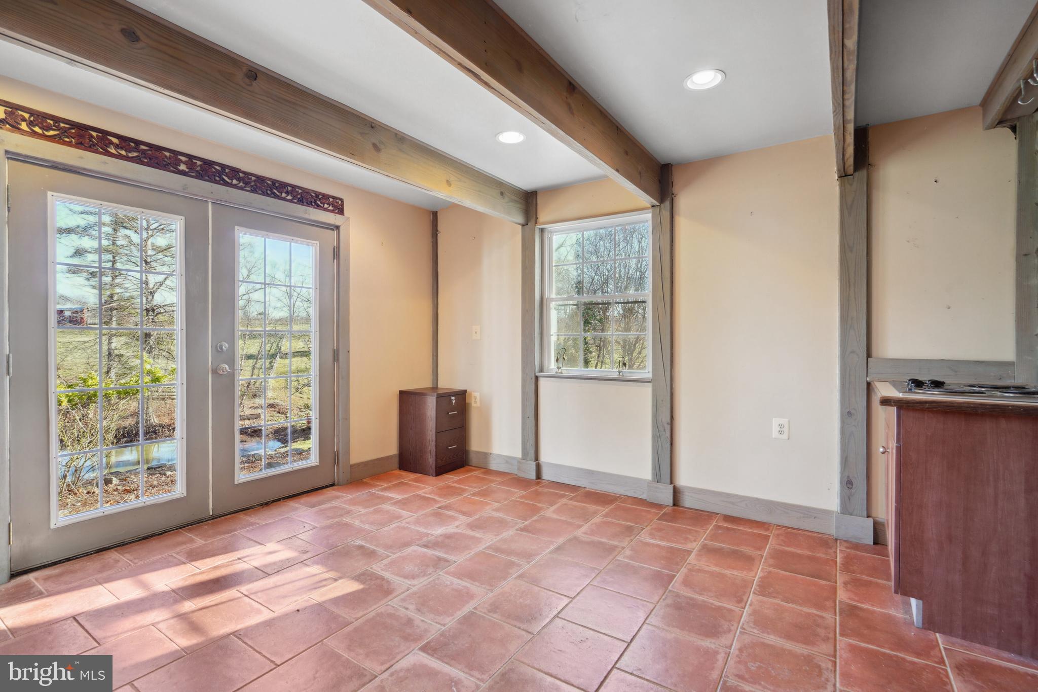 39595 WEATHERLEA FARM LANE