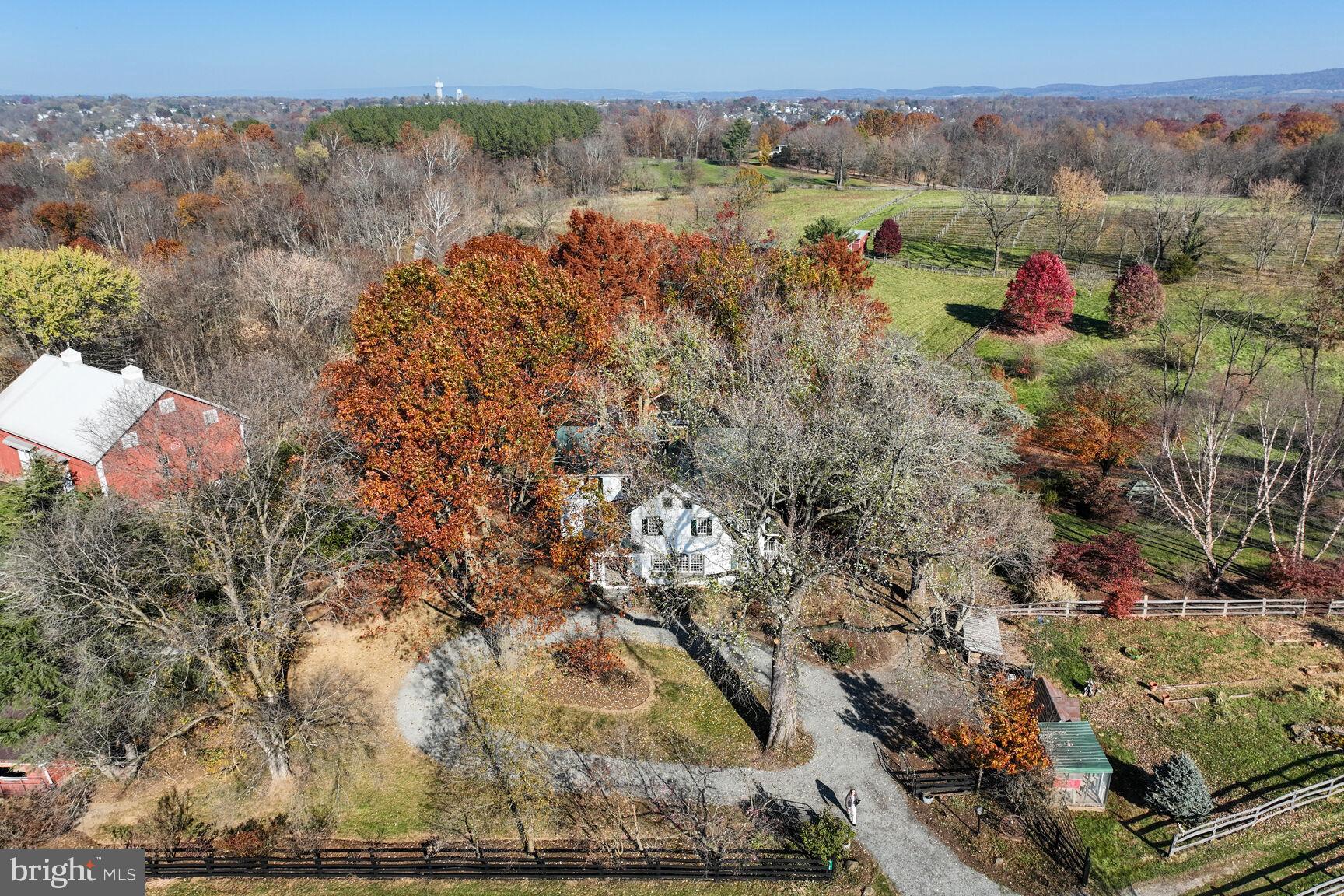 39595 WEATHERLEA FARM LANE